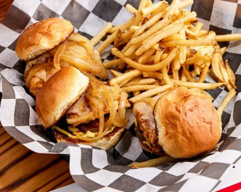 profile photo for Louie's Grill & Bar